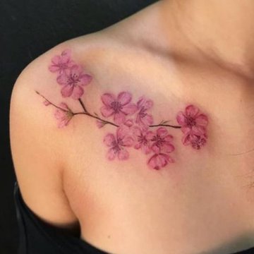 Tatuaż kwiat wiśni (sakura)