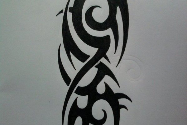 Tribal szkic tatuażu