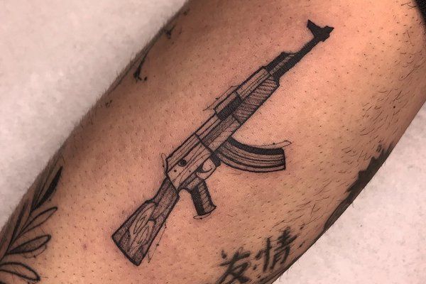 Tatuaż AK-47