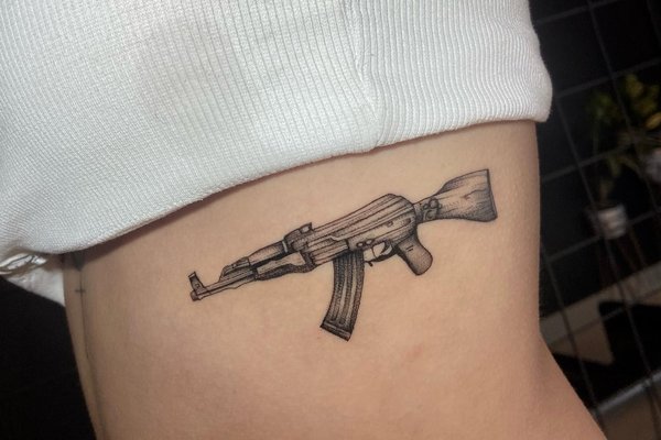 Tatuaż AK-47