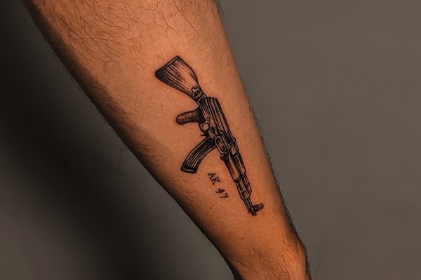 Tatuaż AK-47