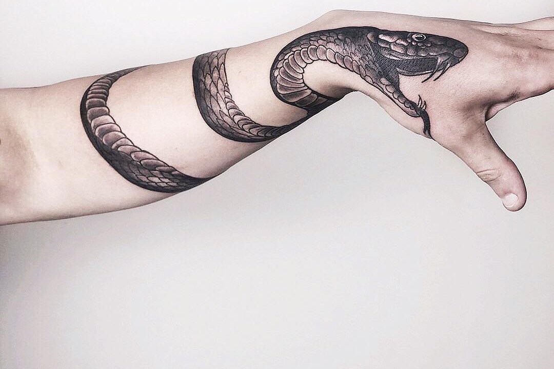 Mity o farbach dla tatużu: pigmenty organiczne i syntetyczne