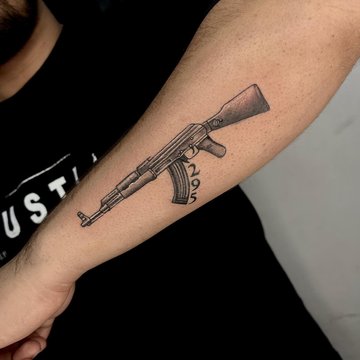 Tatuaż AK-47