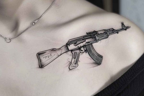Tatuaż AK-47
