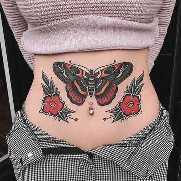 tatuaż motyl z kwiatem znaczenie wzór