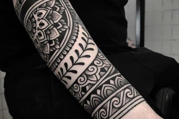 Cechy tattoos ornamental