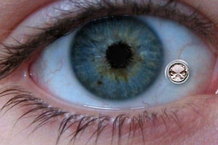 Piercing oczu