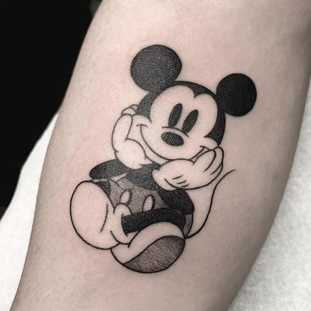 50+ Coolest Mouse Tattoo Ideas | PetPress | Mouse tattoos, Mickey tattoo,  Mickey mouse tattoos