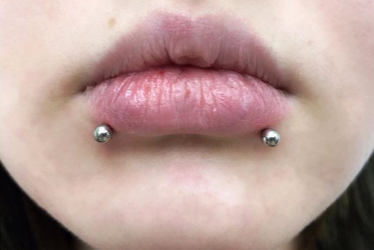 Piercing ust