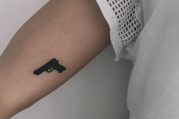tatuaż broń znaczenie wzór
