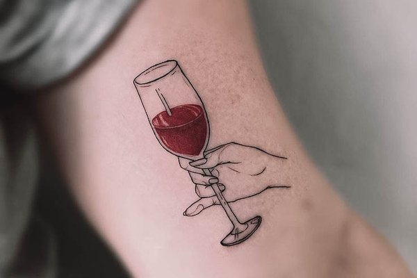 tatuaż Kieliszek Wina znaczenie wzór