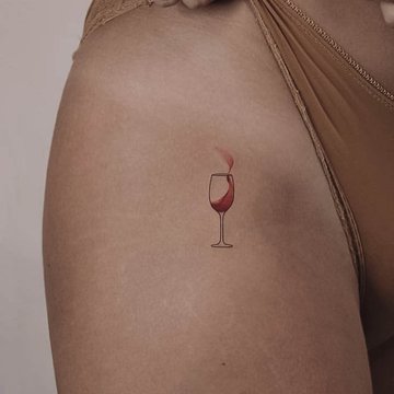 tatuaż Kieliszek Wina znaczenie wzór