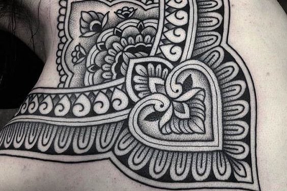 Cechy tattoos ornamental