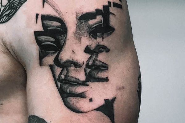 tatuaż twarze znaczenie wzór