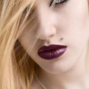 piercing nad ustami