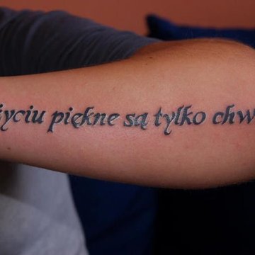 fajne napisy na tatuaż po polsku dla mężczyzn
