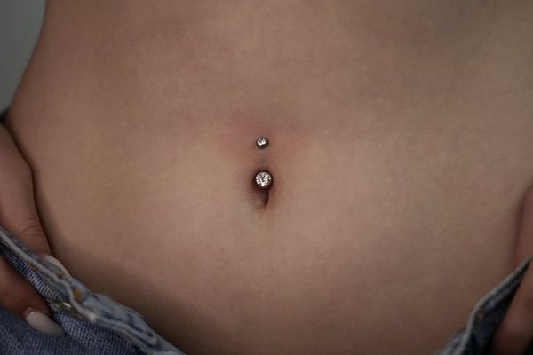 biżuteria do piercingu navel z cyrkoniami