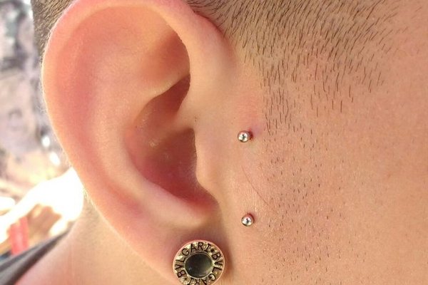 Biżuteria do surface piercing
