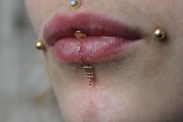 Dahlia Piercing