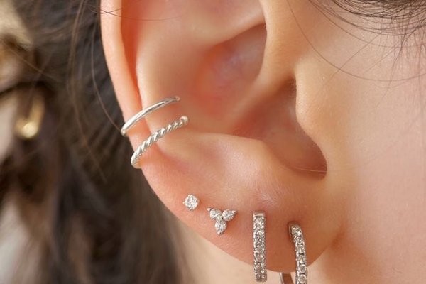 lobe piercing